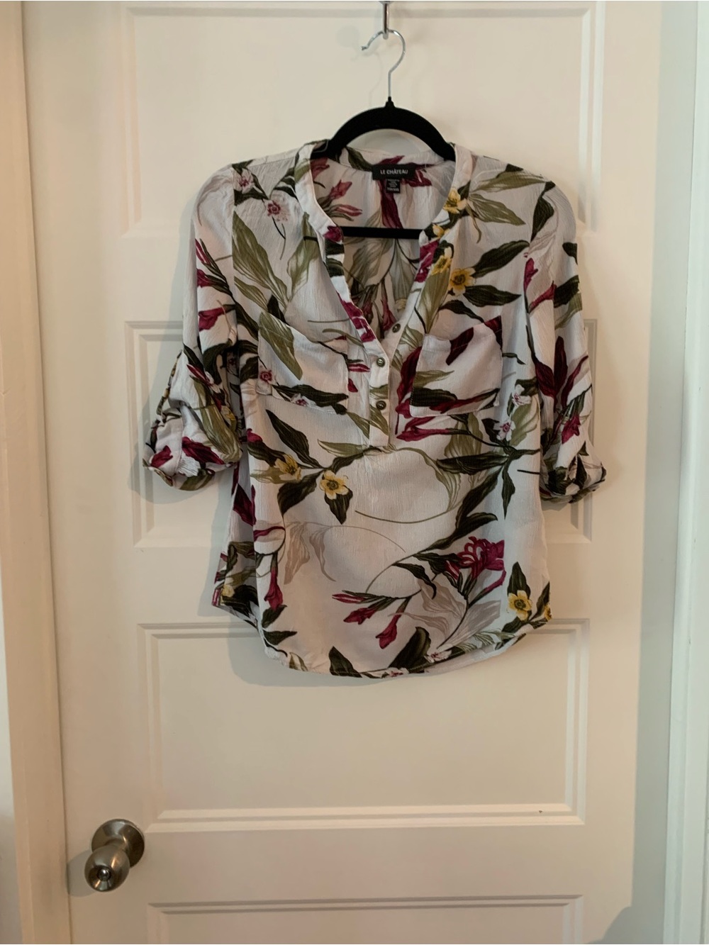 Le Chateau , women's taupe floral Roll-Sleeve Blouse XXS